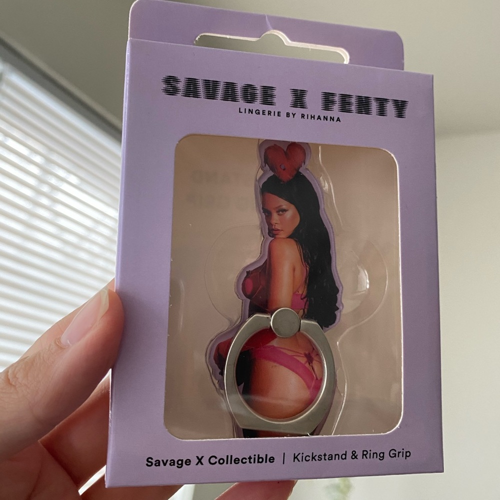 Savage x Fenty Phone Ring